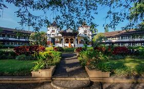éL Hotel Kartika Wijaya Batu